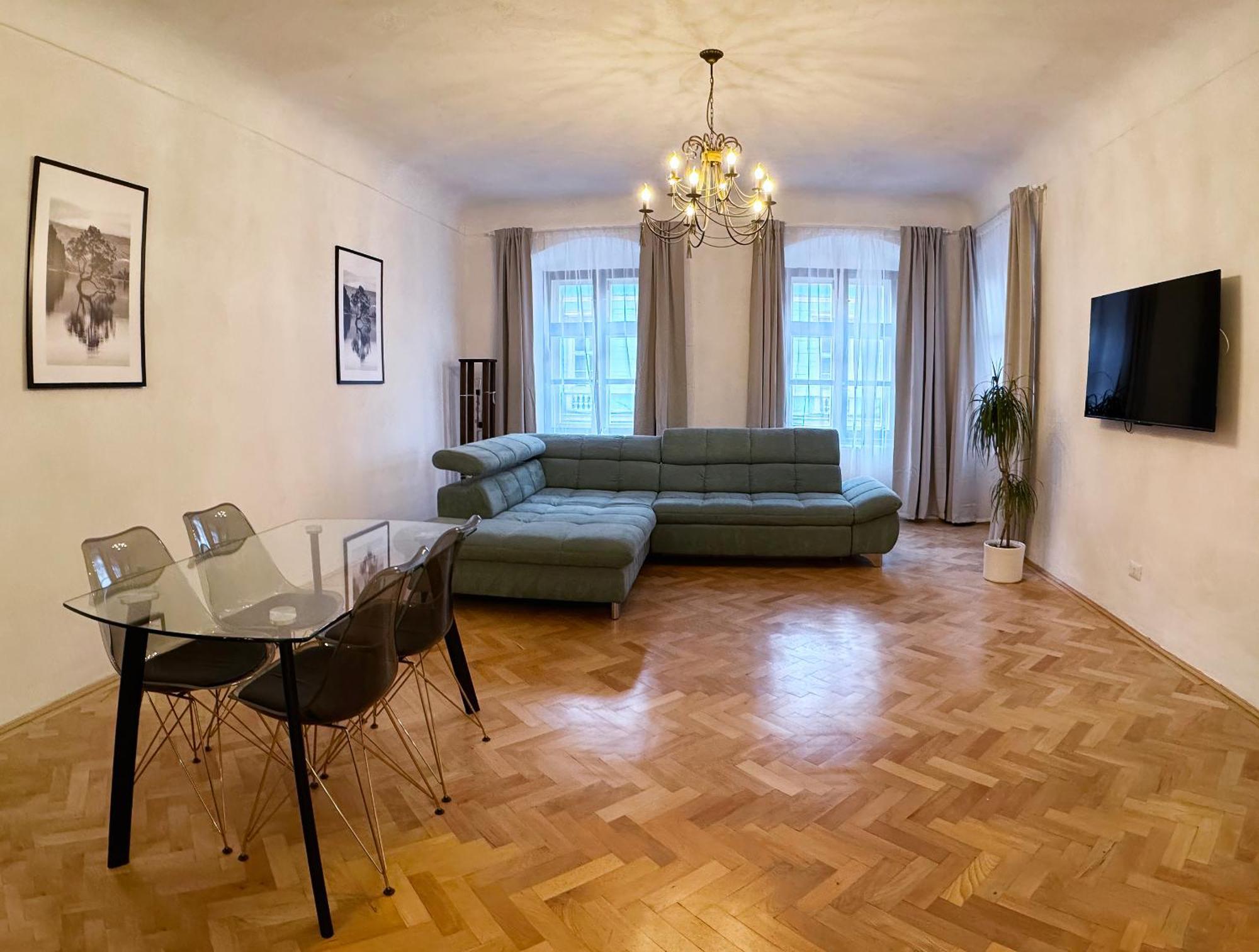 Hirscher Apartments Braşov Exteriör bild