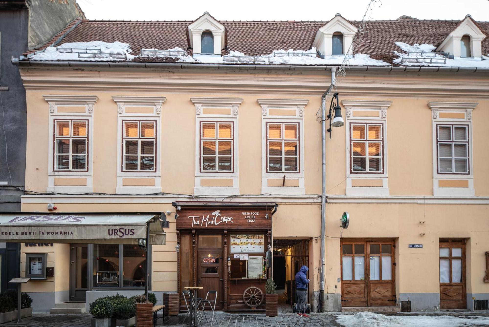 Hirscher Apartments Braşov Exteriör bild