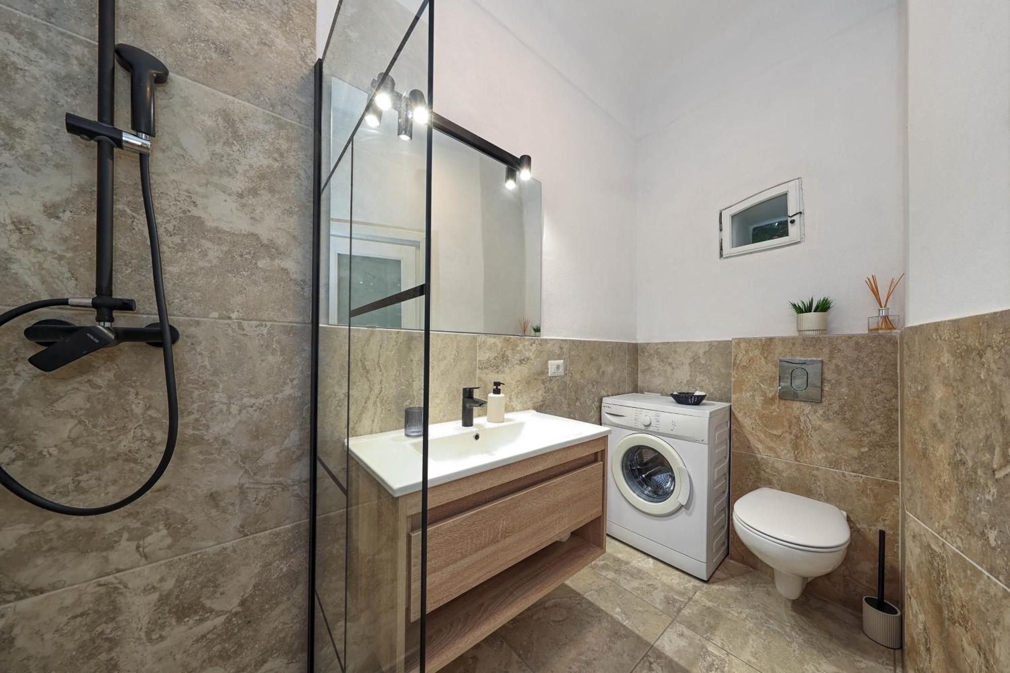 Hirscher Apartments Braşov Rum bild