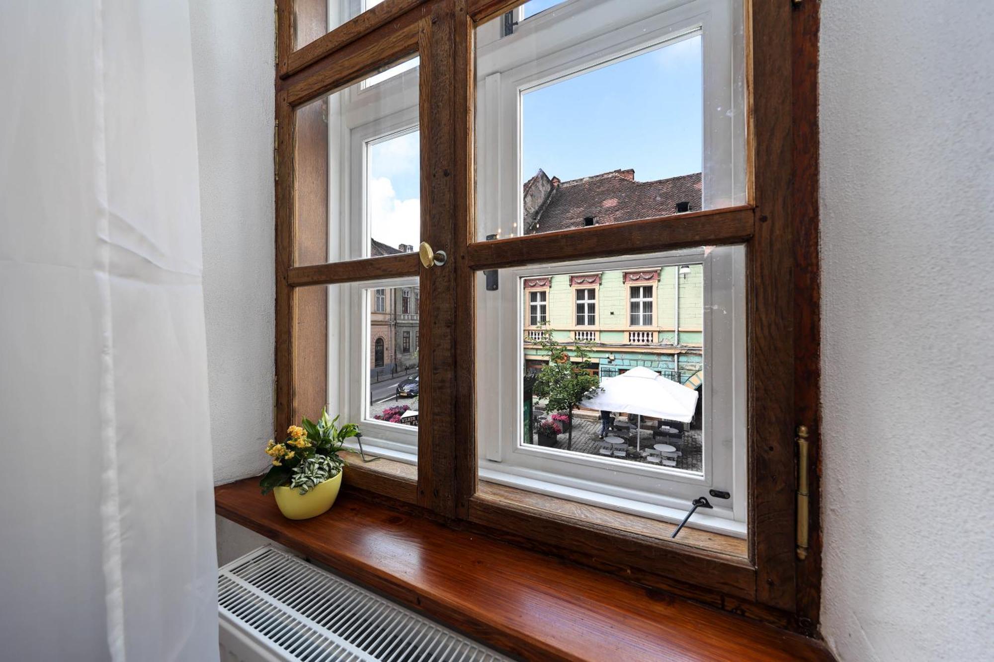 Hirscher Apartments Braşov Rum bild